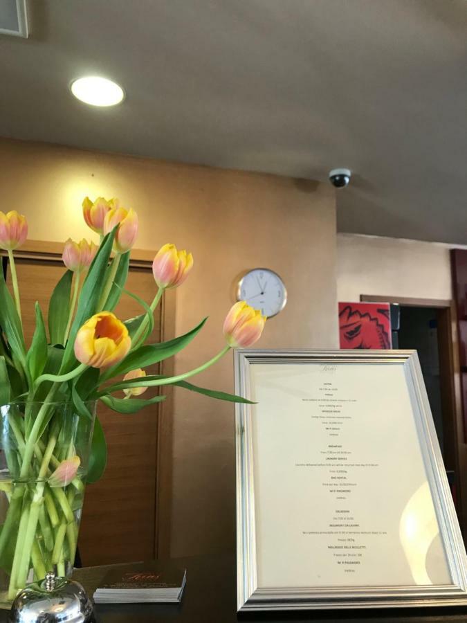 פוסטוינה Hotel Kras מראה חיצוני תמונה